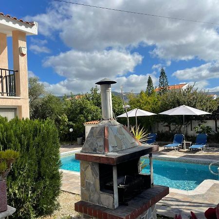 Villa Ocean Stones 1Km From Main Coral Bay Beach Pegeia Exterior foto