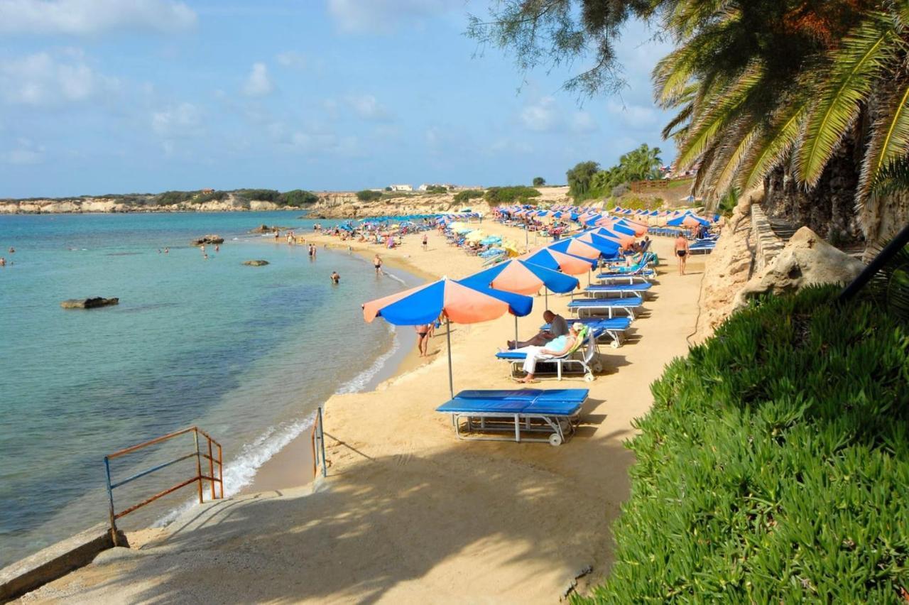 Villa Ocean Stones 1Km From Main Coral Bay Beach Pegeia Exterior foto