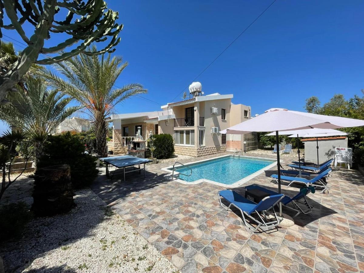 Villa Ocean Stones 1Km From Main Coral Bay Beach Pegeia Exterior foto