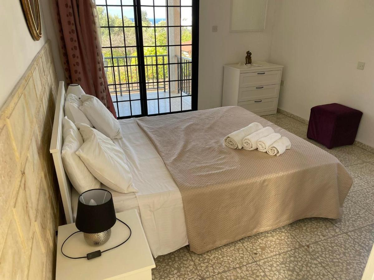 Villa Ocean Stones 1Km From Main Coral Bay Beach Pegeia Exterior foto